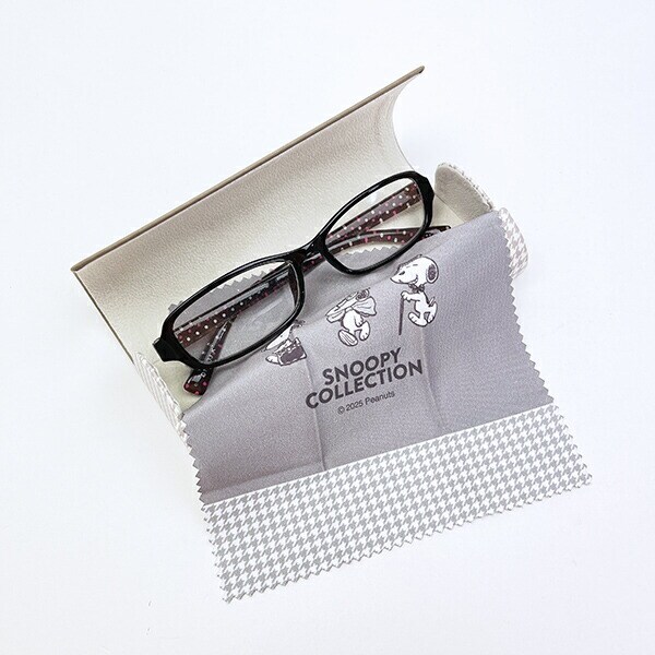 スヌーピー ファッションショー メガネケース クロス付き SNOOPY