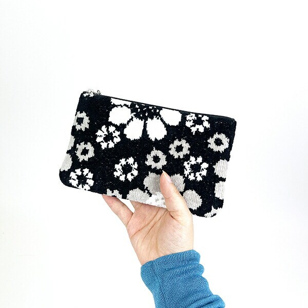 内藤ルネ フラットポーチ ブラック 小物入れ 化粧品入れ