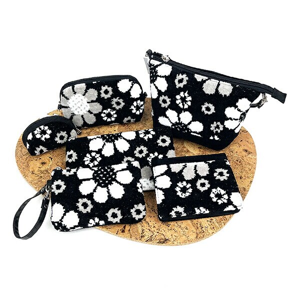 内藤ルネ フラットポーチ ブラック 小物入れ 化粧品入れ