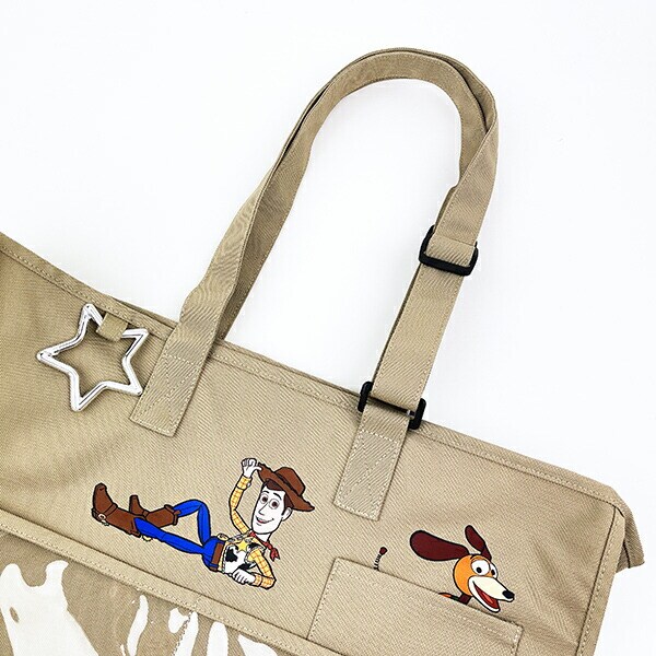 ディズニー トイストーリー マルチポケットトートバッグ(ベージュ) ACCOMMODE アコモデ Disney