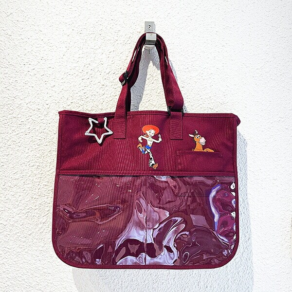 ディズニー トイストーリー マルチポケットトートバッグ(ワインレッド) ACCOMMODE アコモデ Disney