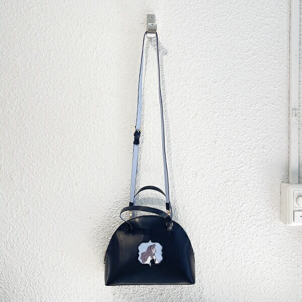 ディズニー プリンセス 眠れる森の美女 オーロラ姫 ラウンドミニボストンバッグ ブラック ショルダーバッグ ACCOMMODE