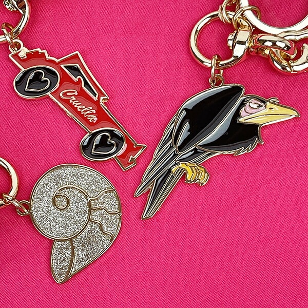 ディズニー ヴィランズ マレフィセント メタルチャームリップケース (シルバー) ACCOMMODE アコモデ