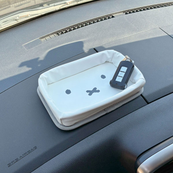 ミッフィー miffy ダッシュボードトレー （のぞき見ミッフィー） カー用品