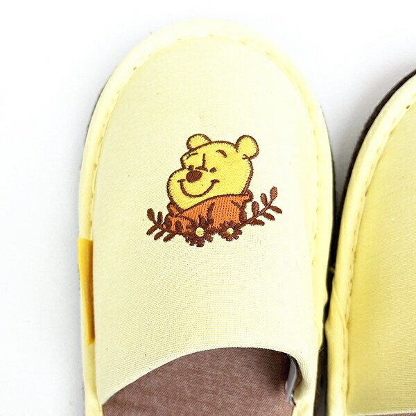 ディズニー くまのプーさん イエローフレーム スリッパ（約22cm～24cm対応） ルームシューズ Disney
