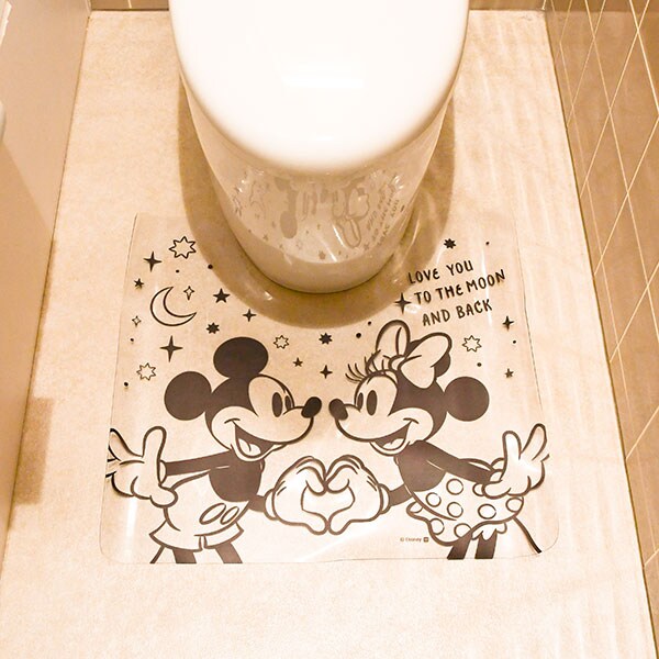 ディズニー ミッキーミニー 透明トイレマット シャイニングラブ Disney