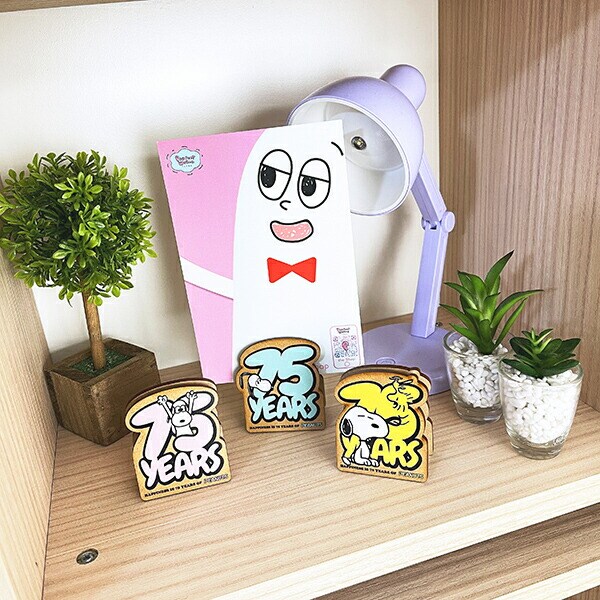 スヌーピー ダイカットメモスタンド ロゴイエロー 文具 PEANUTS 75th 日本製 SNOOPY