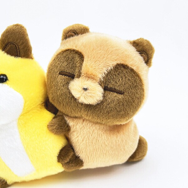 タヌキとキツネ 抱きつき ぬいぐるみ