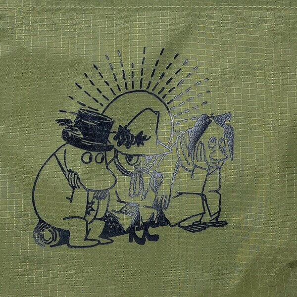 ムーミン ナイロンサコッシュ ベンチ オリーブ バッグ