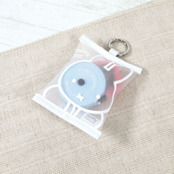 ミッフィー miffy カラビナ付きポーチ(アップ)