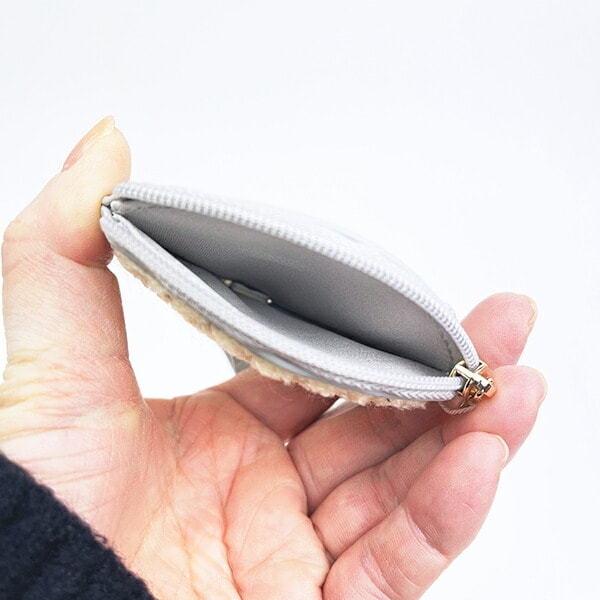 ちいかわ ラッコ おかおサガラミニポーチ