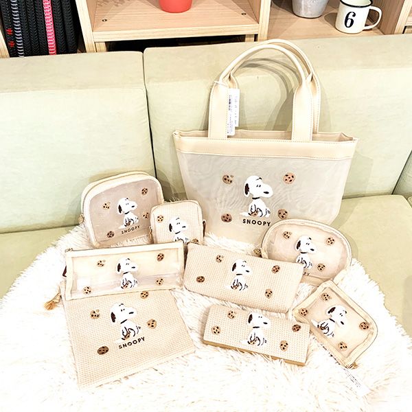 スヌーピー メッシュデイリーパスケースクッキー ワッフルメッシュサガラシリーズ 定期入れ