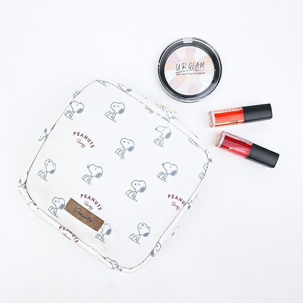 スヌーピー たっぷりメイクポーチ アイボリー Dusky paletteシリーズ SNOOPY