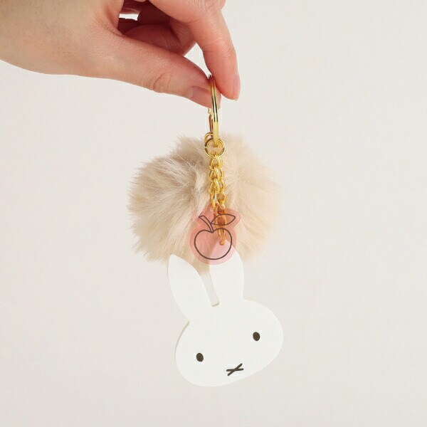 ミッフィー miffy ファー付きアクリルキーホルダー ベージュ