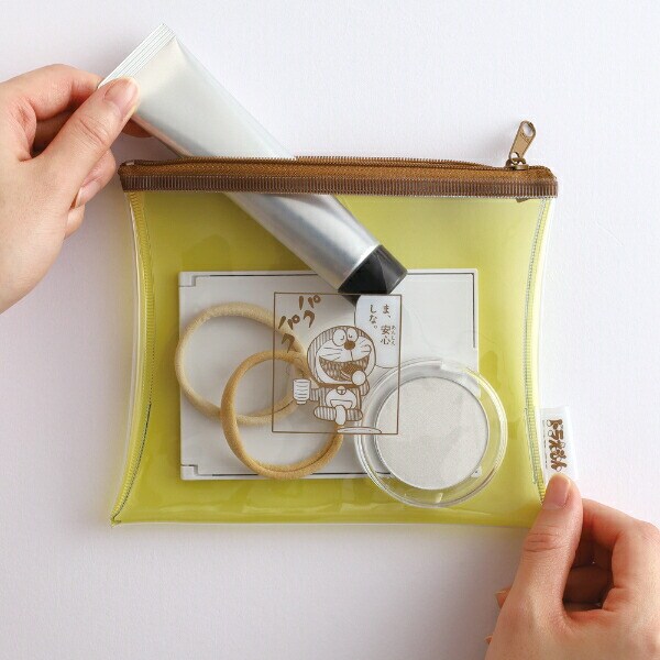 ドラえもん PVCポーチ (イエロー) 日本製