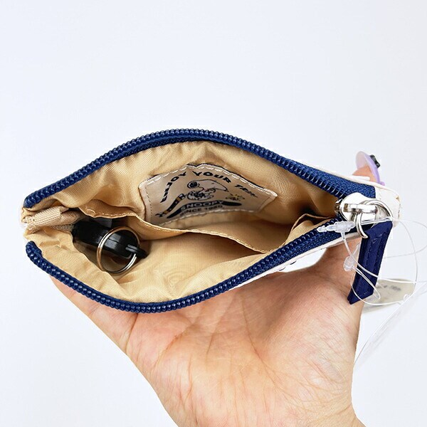 スヌーピー enjoy your trip リール付きパスポーチ SNOOPY