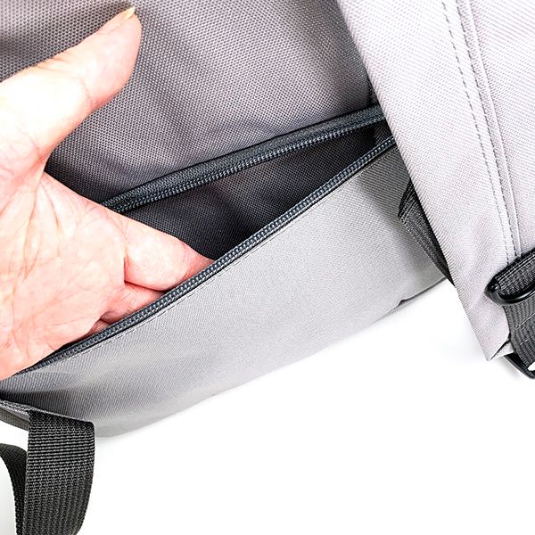 スヌーピー スクエアジップデイパック グレー お座り リュック 通勤 通学 バッグ