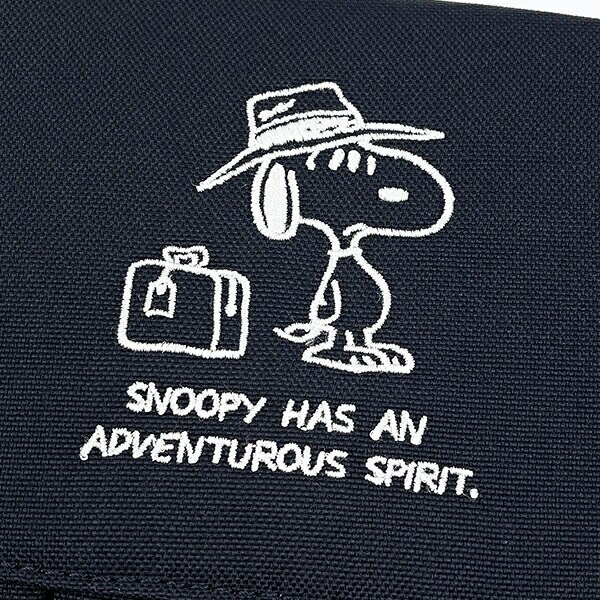 スヌーピー 撥水パスポートショルダーバッグ トラベル用品 SNOOPY