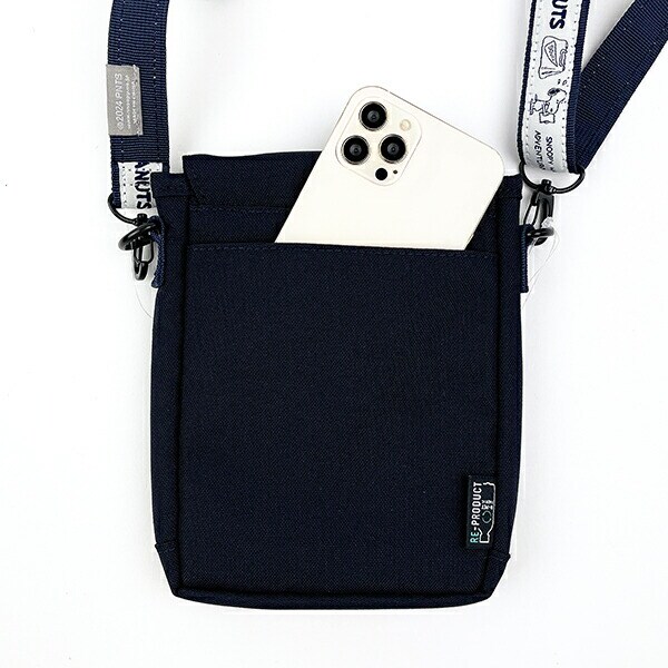 スヌーピー 撥水パスポートショルダーバッグ トラベル用品 SNOOPY