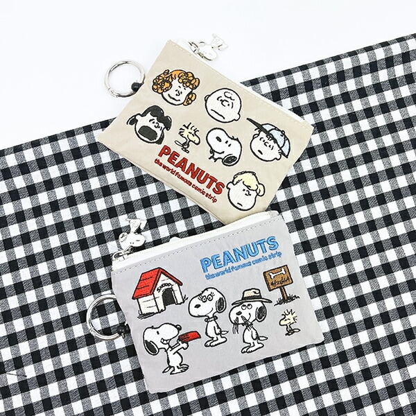 スヌーピー オール 刺繍パスポーチ ベージュ SNOOPY