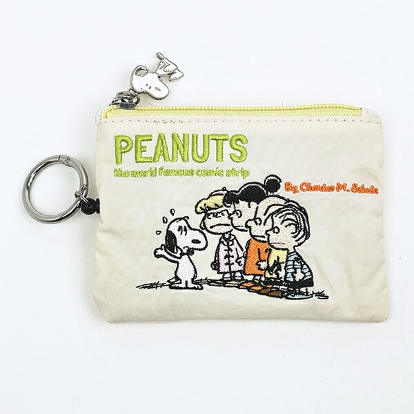 スヌーピー ALL刺繍パスポーチ アイボリー 定期入れ SNOOPY