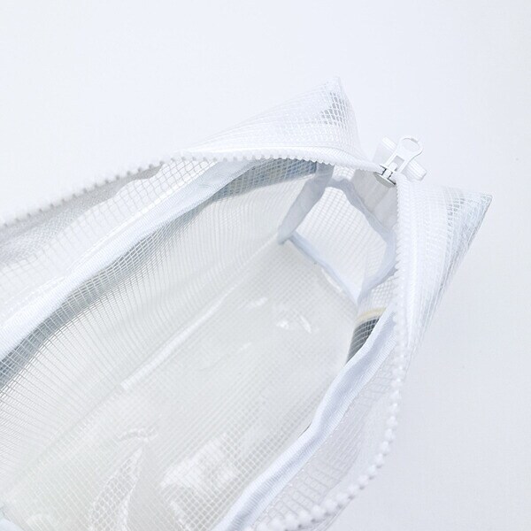 スヌーピー EVA スクエアポーチ (ホワイト) SNOOPY