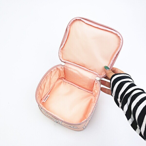 スヌーピー たためるボックスポーチ (ピンク) コミックトラベルシリーズ SNOOPY