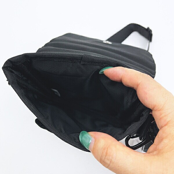 スヌーピー パスポートショルダーバッグ (ブラック) トラベル SNOOPY