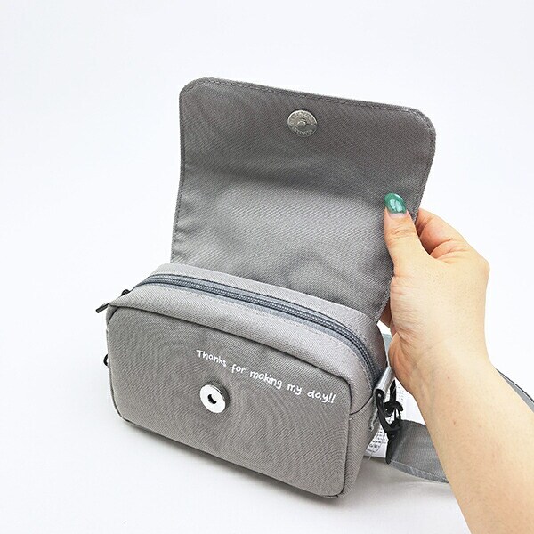 スヌーピー カメラショルダーバッグ (ライトグレー) トラベル SNOOPY