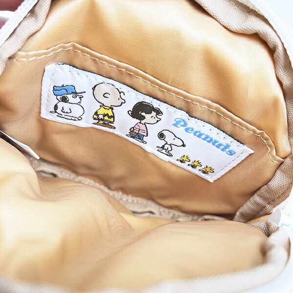 スヌーピー ダイカット刺繍パスポーチ SNOOPY
