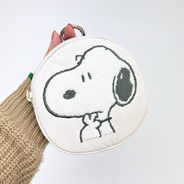 スヌーピー ダイカット刺繍パスポーチ SNOOPY