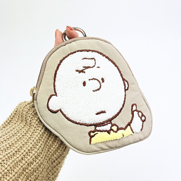 スヌーピー チャーリーブラウン ダイカット刺繍パスポーチ SNOOPY
