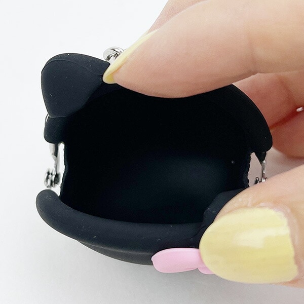 サンリオ ハローキティ ちっちゃいがまぐちキーリング ブラック ミミポチビット 小銭入れ シリコンがま口