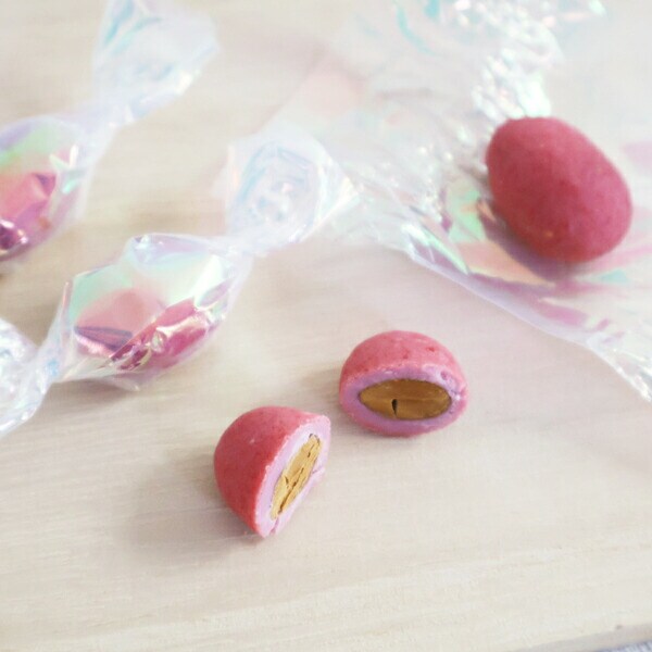 水森亜土 ショコラボックス いちごアーモンドチョコレート入り ギフト