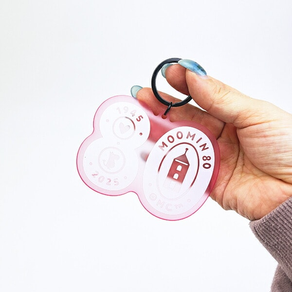 ムーミン 80周年アート アクリルキーホルダー ピンク MOOMIN