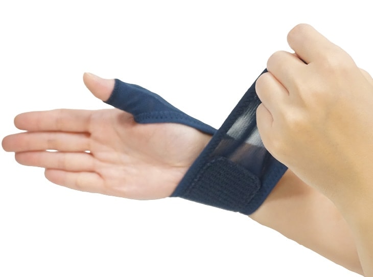 メッシュの手首サポーター