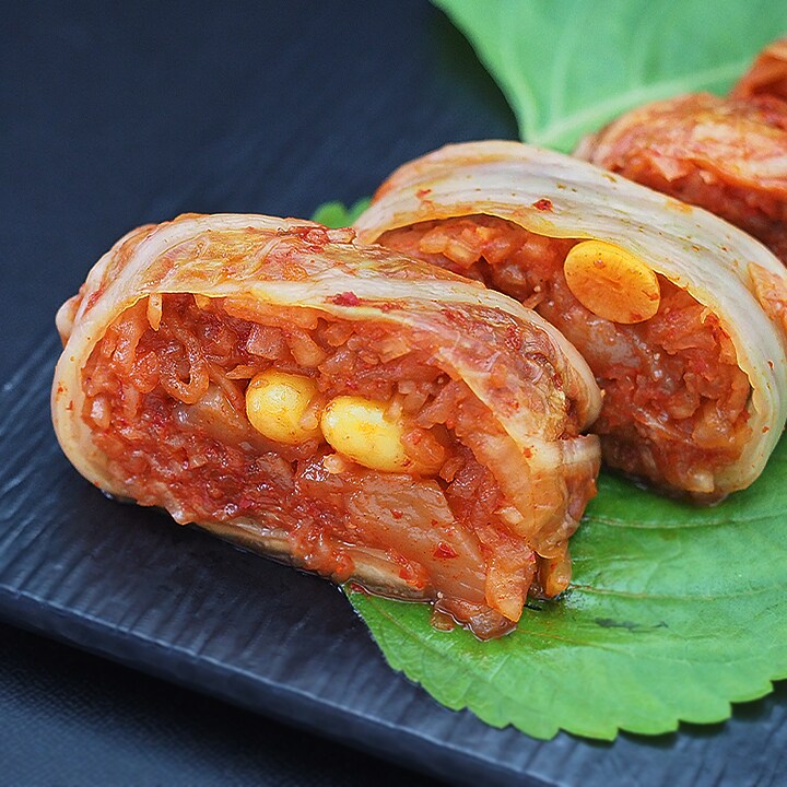 具材のうま味と職人のアイデアが合わさった唯一無二の銀杏ロールキムチ。是非、お試しください。