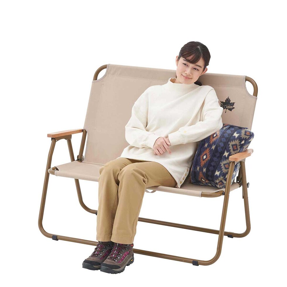 収納してクッションに