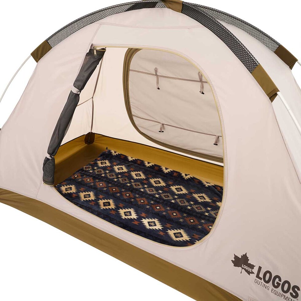 テントの中に敷いて快適空間に