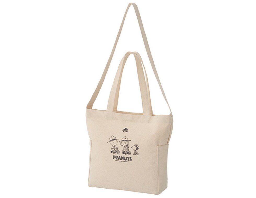 ショルダーバッグとしても使える！丈夫な帆布製のトートバッグ