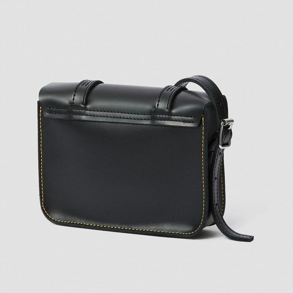 Dr. Martens/ドクターマーチン 7 インチ サッチェル バッグ クーポン対象外＞<br>ドクターマーチン サッチェル バッグ