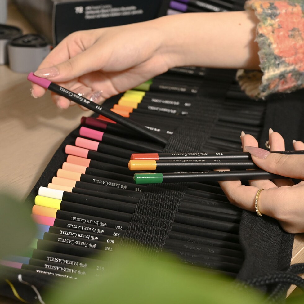 ファーバーカステル ブラックエディション 72色ペンシルロール (116418)