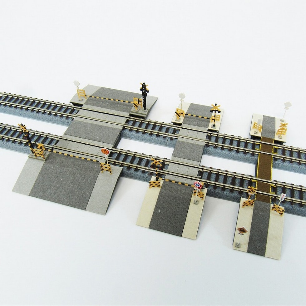 さんけい みにちゅあーと・プチ S=1/220 踏切セット (MP01-108)