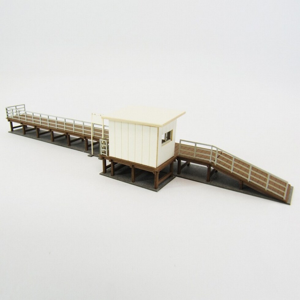 さんけい なつかしのジオラマ S=1/150 ホームC (MP03-81)