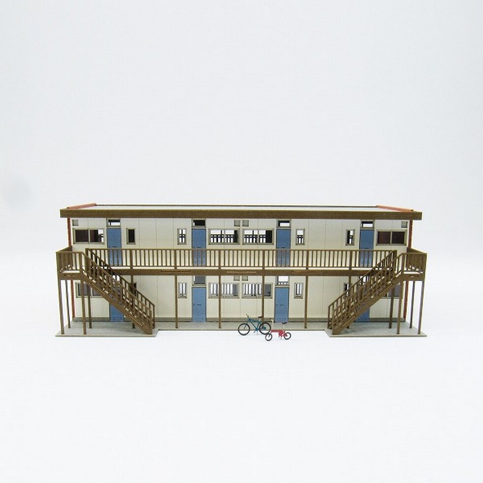 さんけい なつかしのジオラマシリーズS=1/150 アパートC (MP03-88)