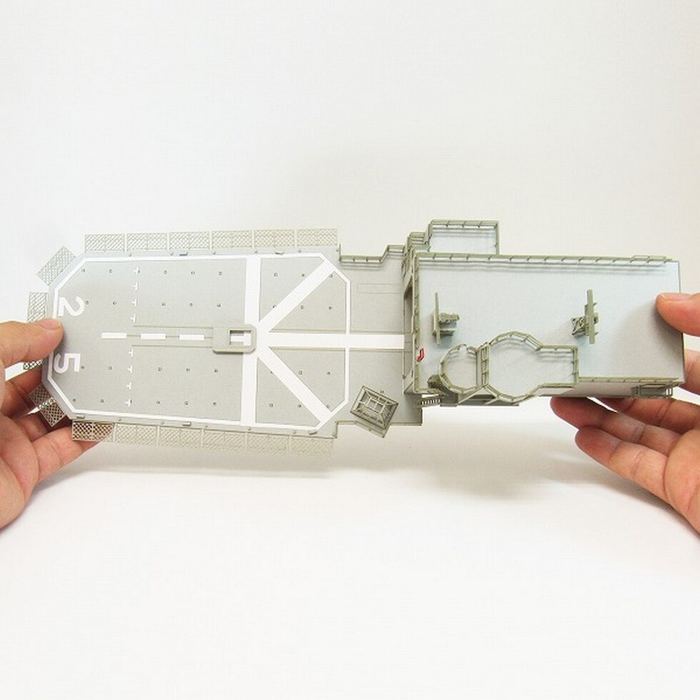 さんけい みにちゅあーとキット はつゆき型DDヘリコプター用甲板 (MK08-09)