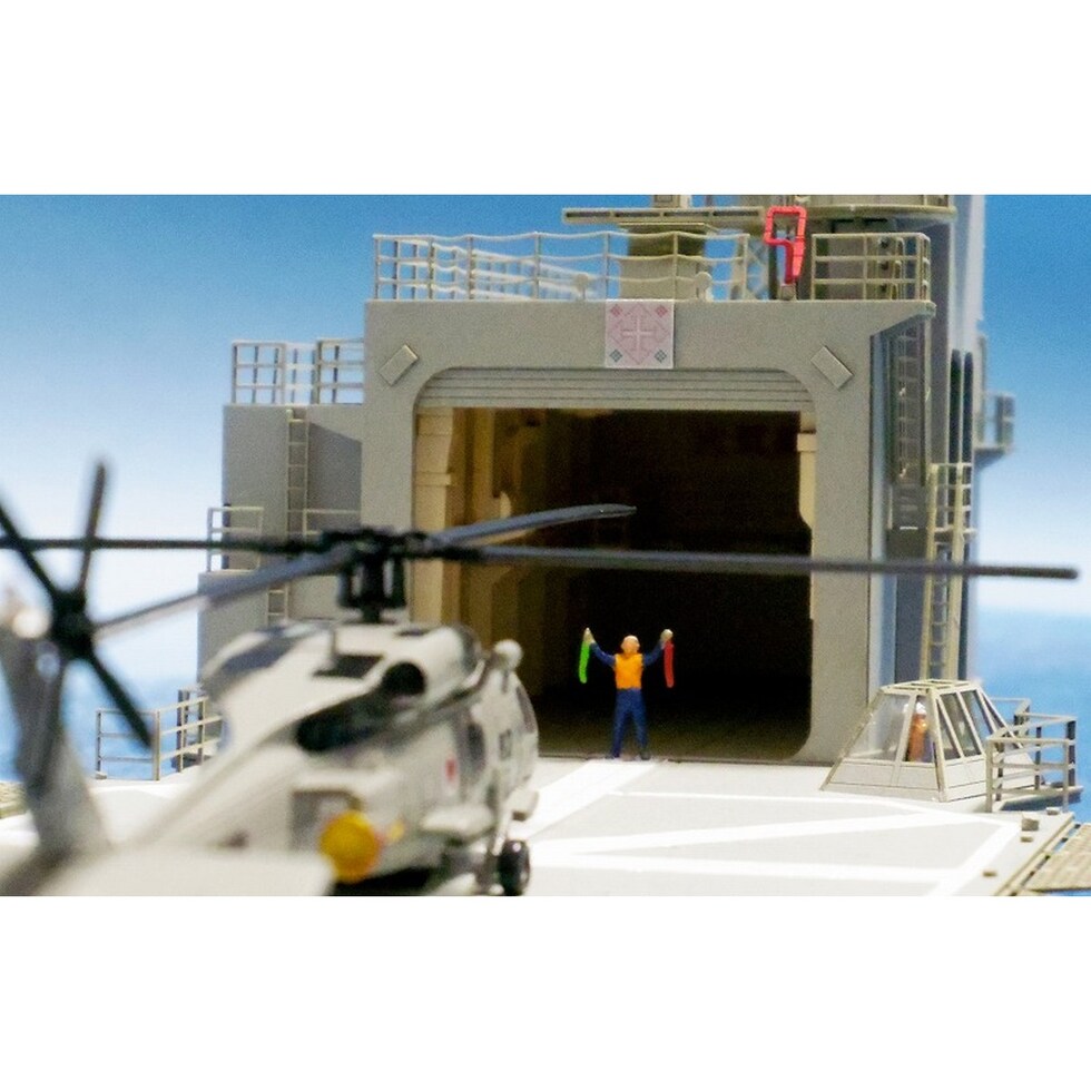 さんけい みにちゅあーとキット はつゆき型DDヘリコプター用甲板 (MK08-09)