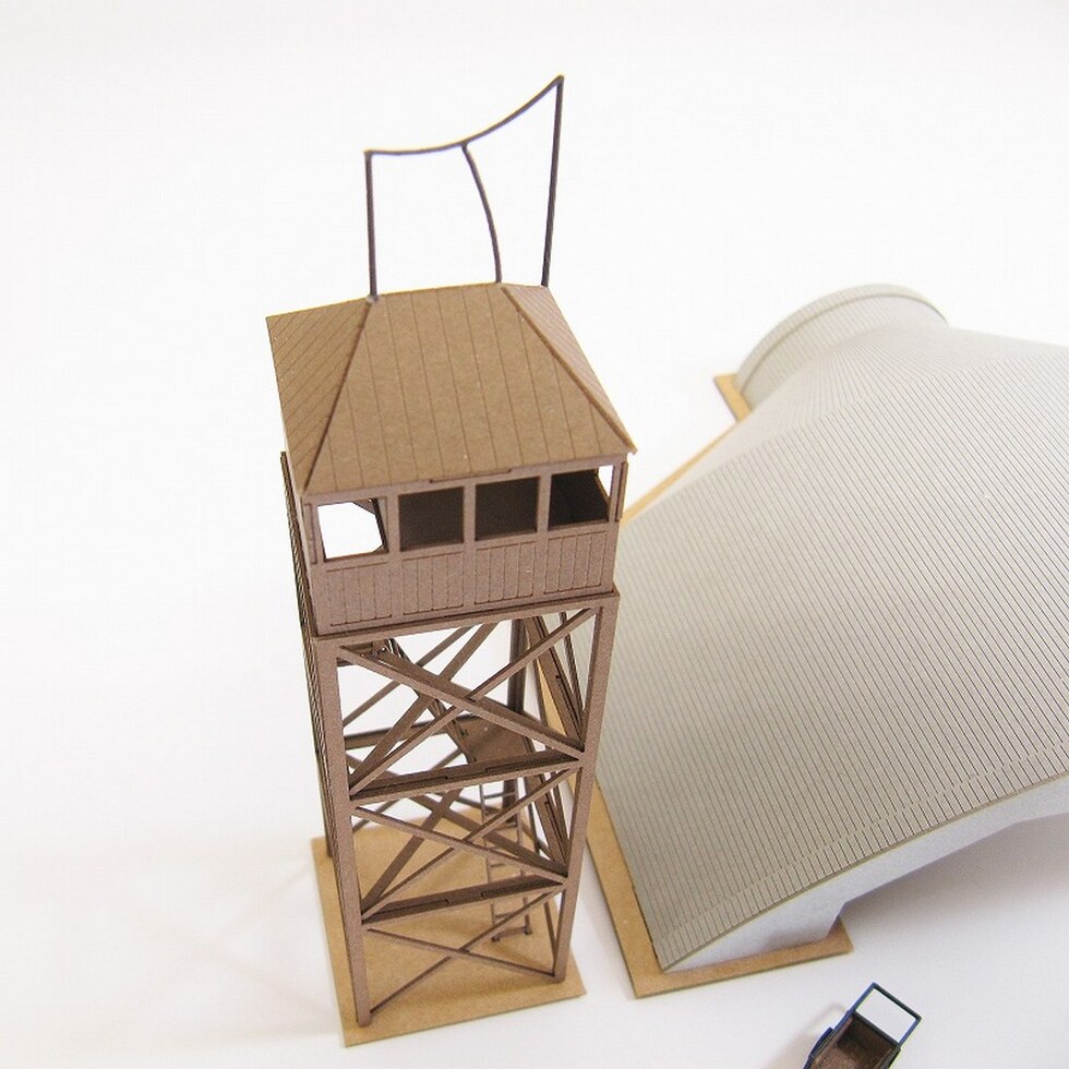 さんけい 航空情景シリーズ S=1/144 戦時航空基地 掩体壕 (MK08-10)