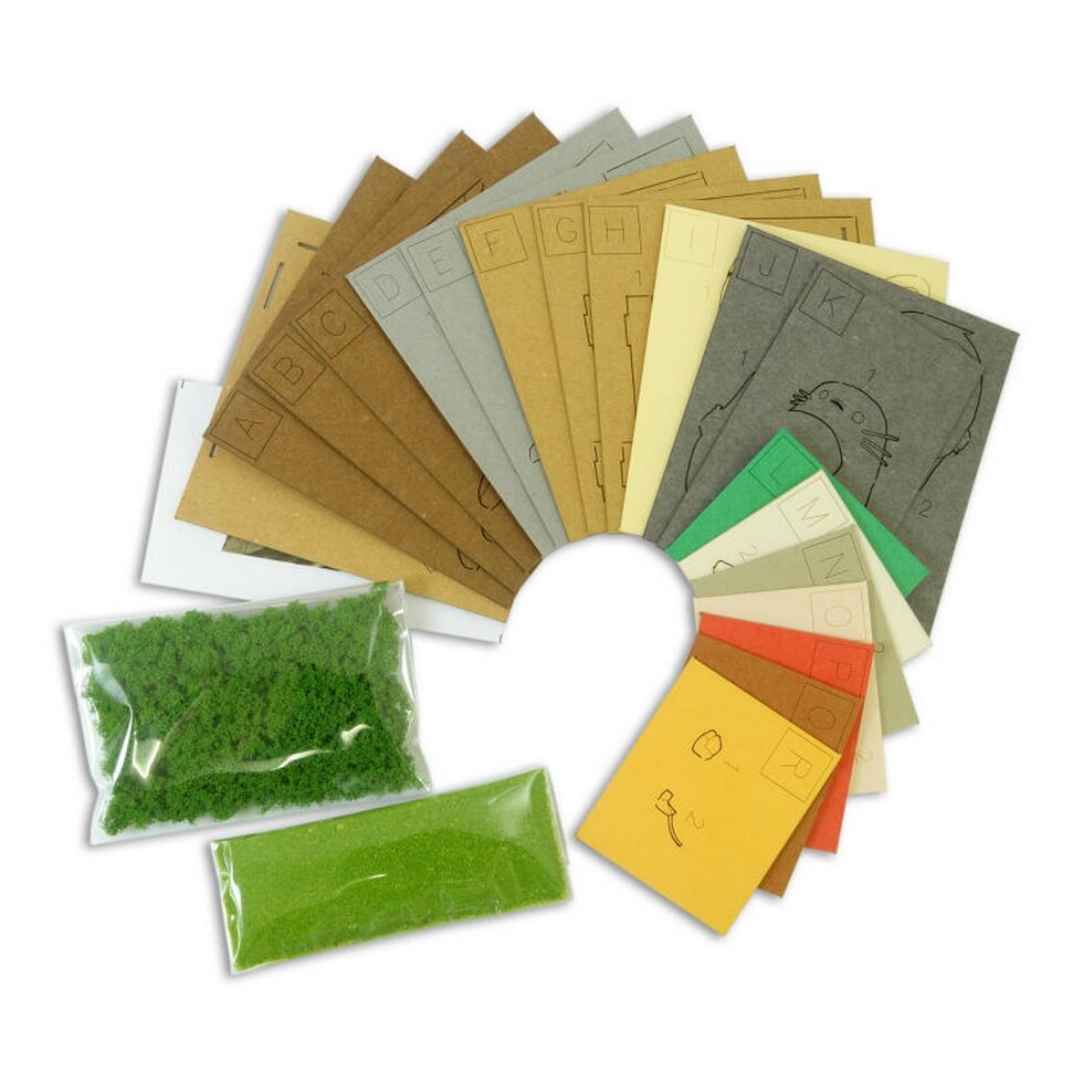 さんけい スタジオジブリ ミニ 大クスの社の前で (MP07-99)