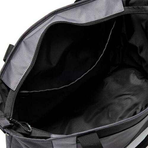 トミーヒルフィガー トートバッグ